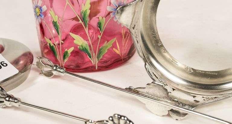 CRANBERRY GLASS PICKLE CRUET