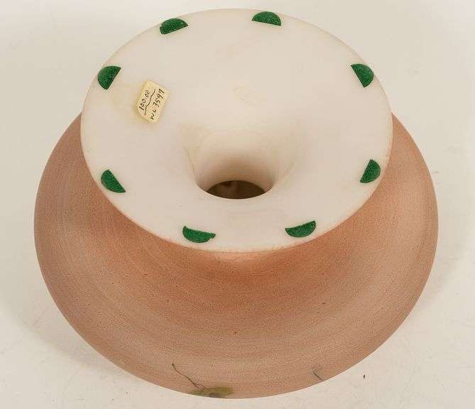 RARE BURMESE GLASS FLOWER FROG