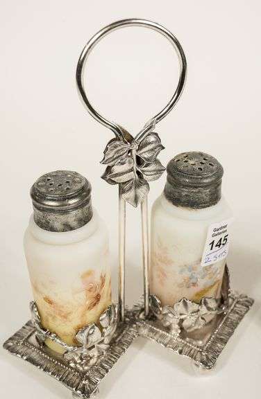 TWO PAIRS OF SHAKERS ON STANDS