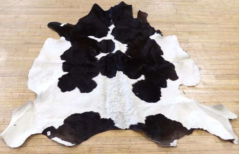 COWHIDE RUG