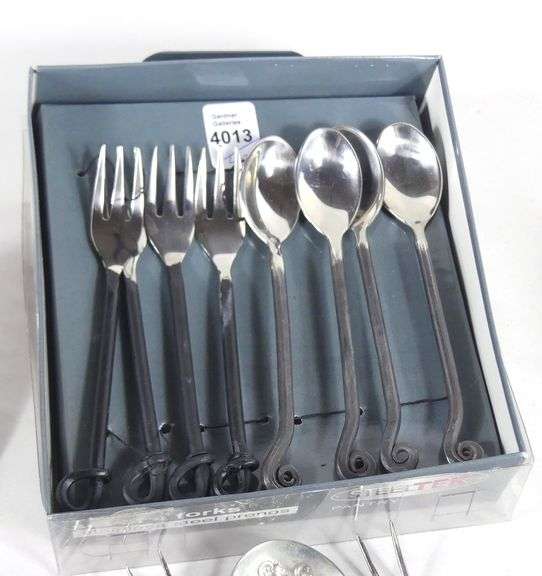 ASSORTED FLATWARE & SERVING PIECES