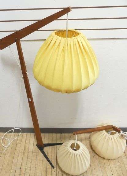 MCM TEAK LAMP SET