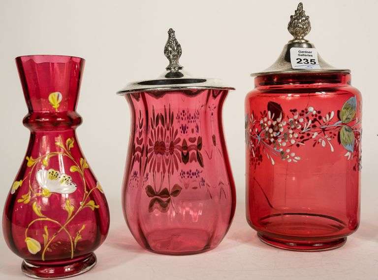 FIVE PIECES OF CRANBERRY GLASS