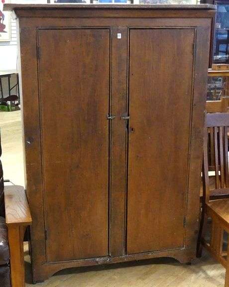 PRIMITIVE PINE CUPBOARD