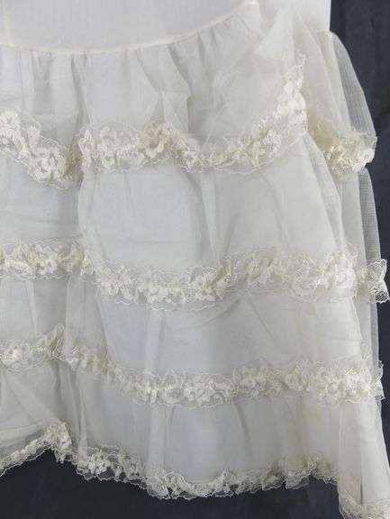 VINTAGE SLIPS INCL. CHINESE SILK