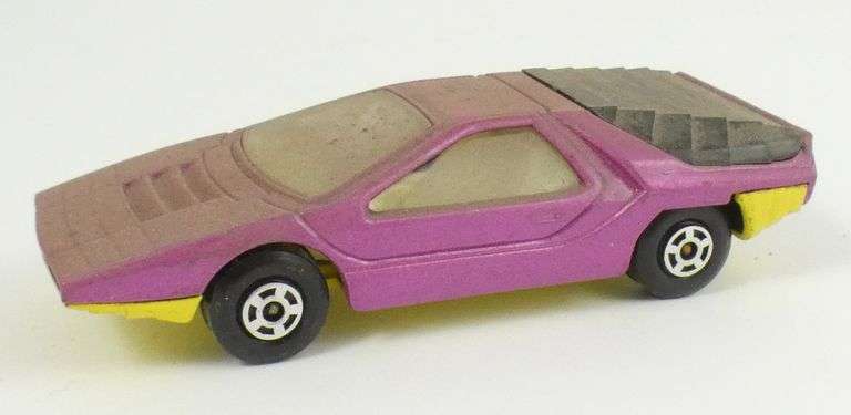 5 MATCHBOX DIE-CAST