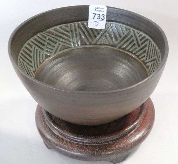 INUIT SOAPSTONE CARVING AND INDIGENOUS POTTERY BOWL