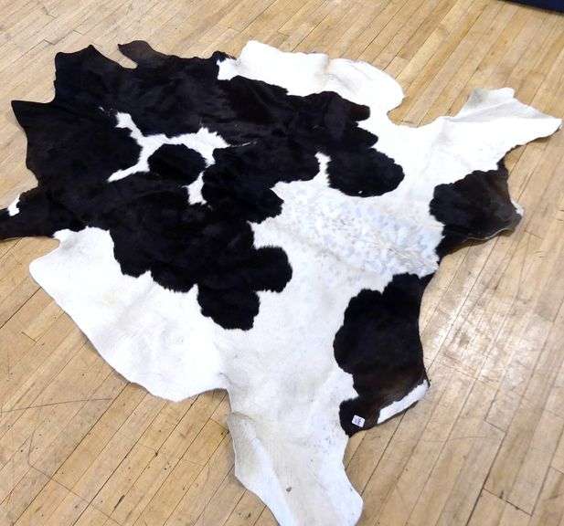 COWHIDE RUG