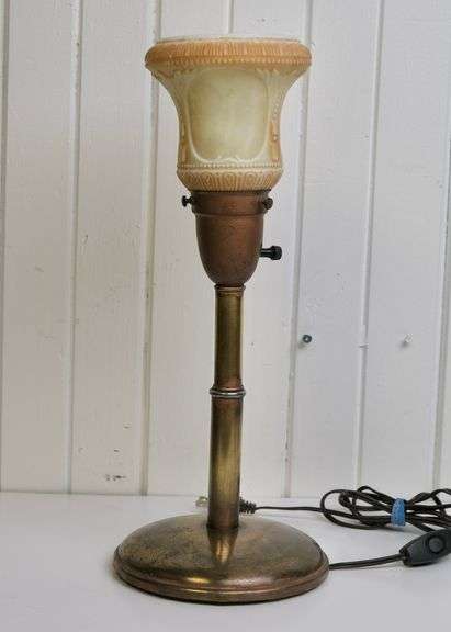 TABLE LAMP