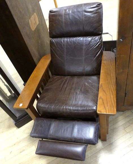 STICKLEY STYLE LEATHER RECLINER