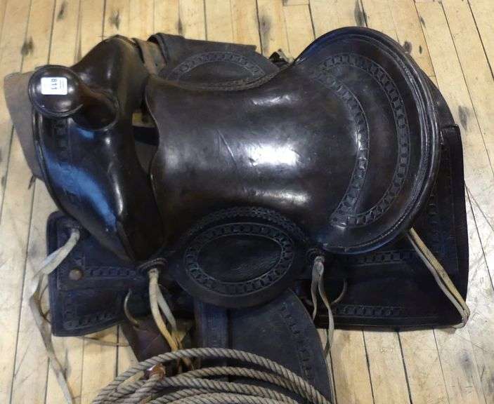 HORSE SADDLE AND LASSO