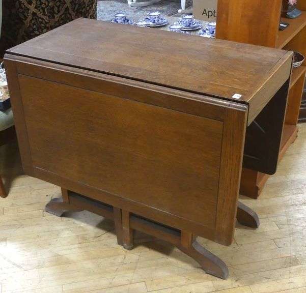 UNIQUE OAK GATE-LEG TABLE