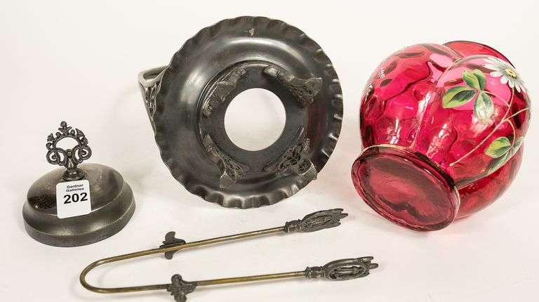 CRANBERRY GLASS PICKLE CRUET