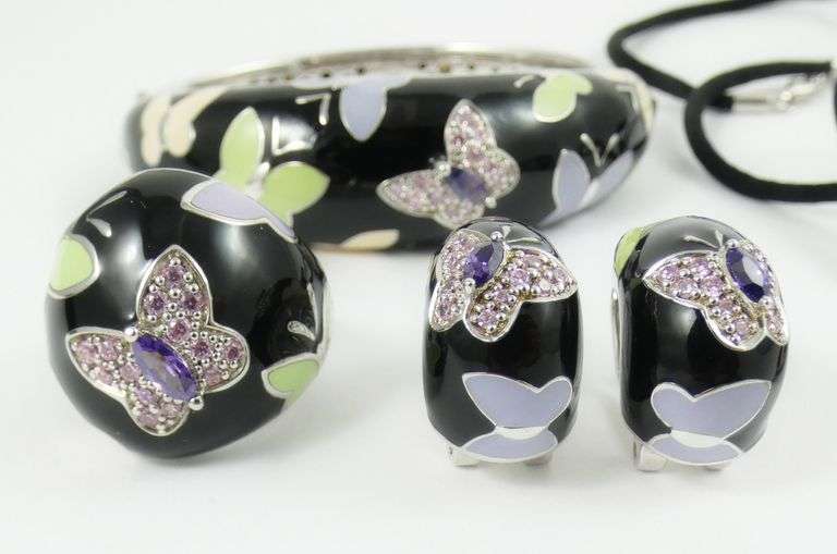 SUITE OF STERLING ENAMELED JEWELLERY