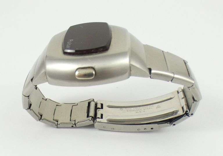 COLLECTOR'S PULSAR WRISTWATCH