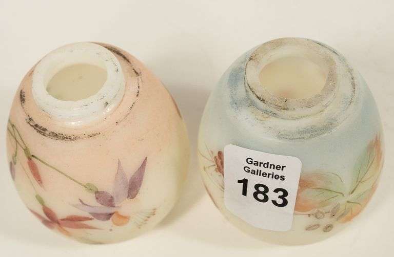 MT. WASHINGTON GLASS SHAKERS ON STAND