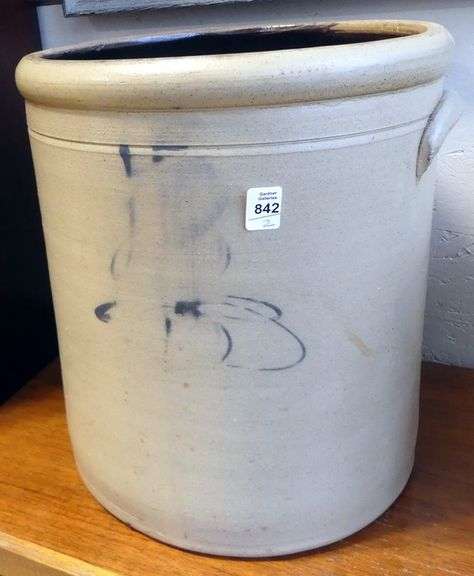 TWO ANTIQUE STONEWARE CROCKS