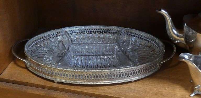 EIGHT PIECES OF QUALITY SILVER PLATE