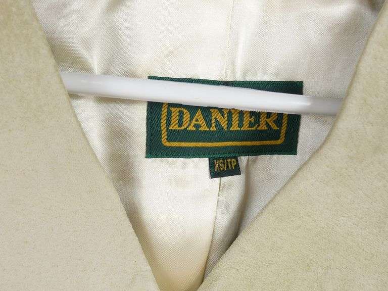 DANIER SUEDE T-SHIRT & SHORTS
