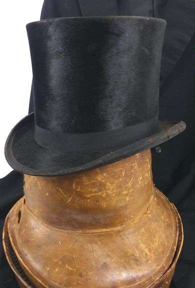 MEN'S FORMAL DRESS COAT, TOP HAT & CUFFLINKS