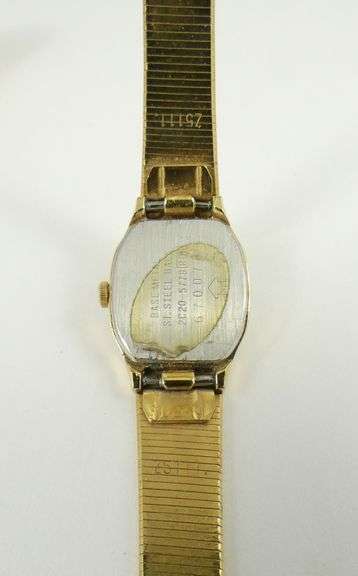 2 SEIKO QUARTZ WRISTWATCHES