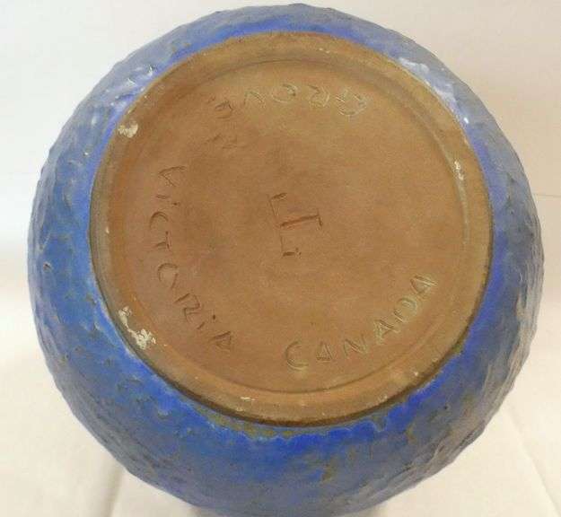 LARGE GROVE POTTERY VASE