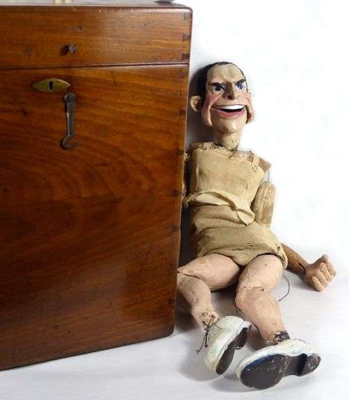 VINTAGE MARIONETTE PUPPET WITH CASE