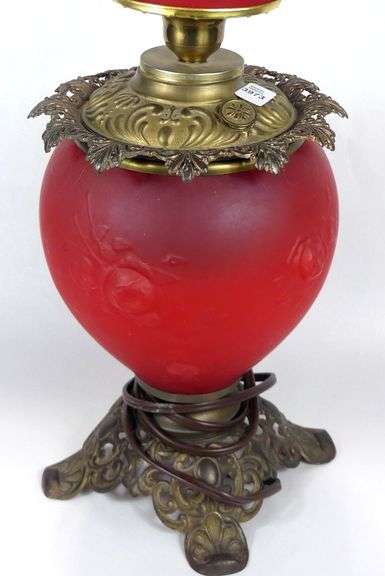 ANTIQUE SATIN GLASS TABLE LAMP