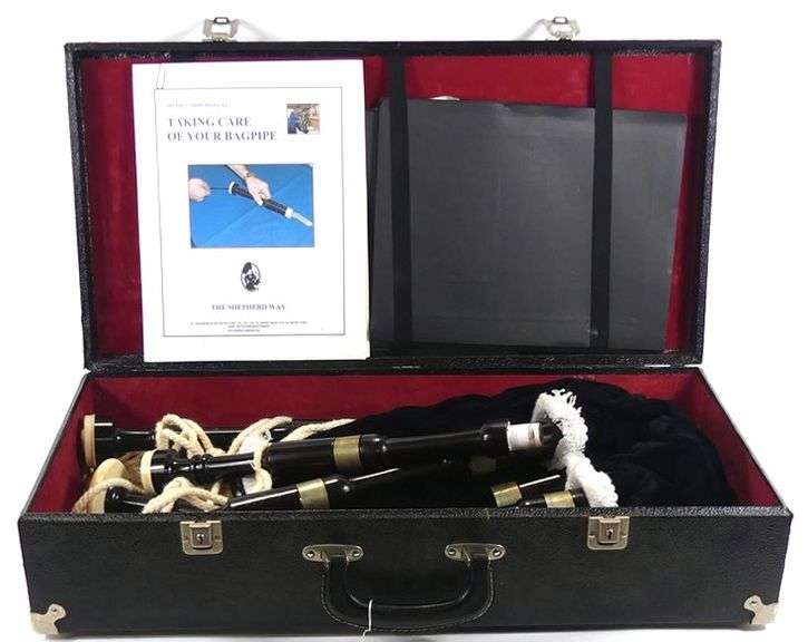 VINTAGE CASED BAGPIPES & UMBRELLAS