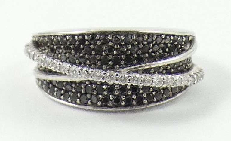 CONTEMPORARY DIAMOND RING