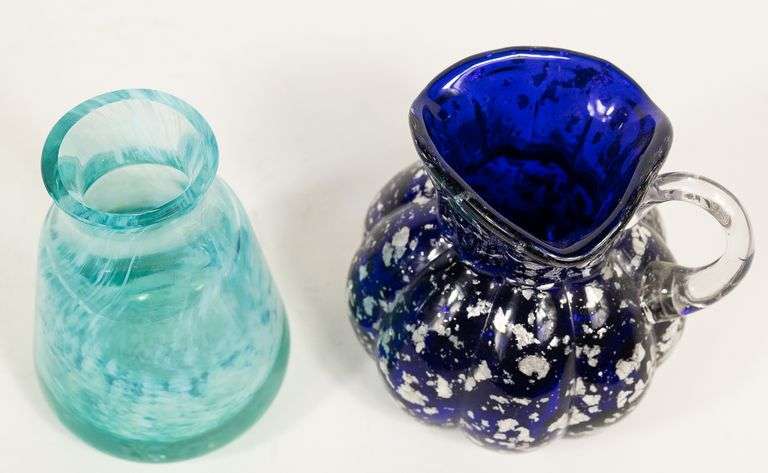 THREE PIECES OF ART GLASS