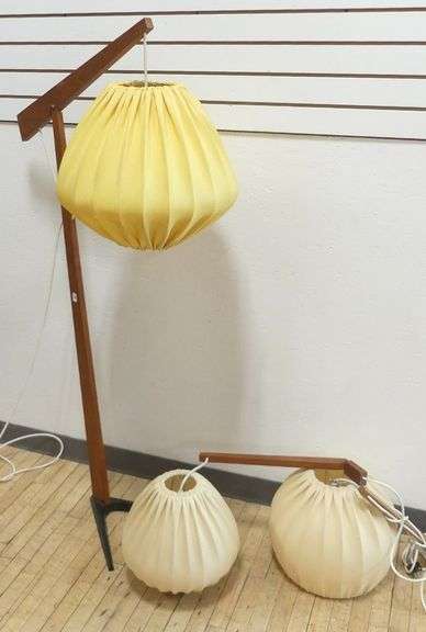 MCM TEAK LAMP SET