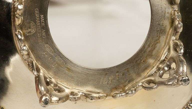 CRANBERRY GLASS PICKLE CRUET