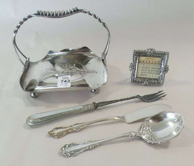 CALENDAR, CUTLERY AND CHERRY BASKET
