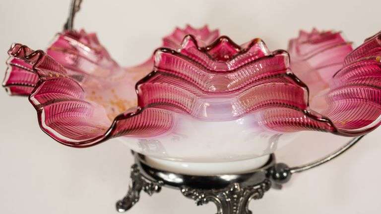 VICTORIAN BRIDE'S BASKET