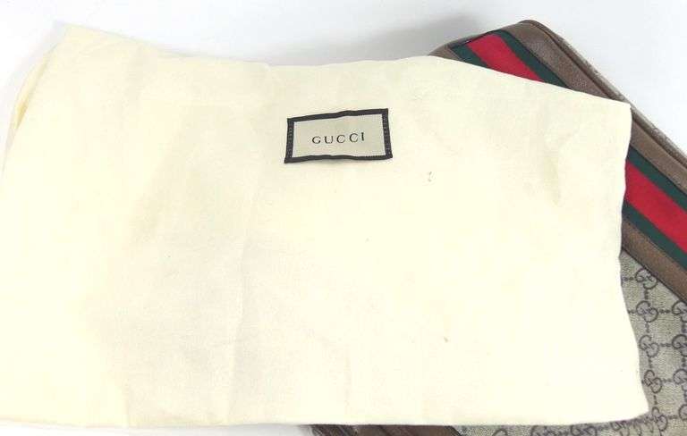 GUCCI BUCKET BAG