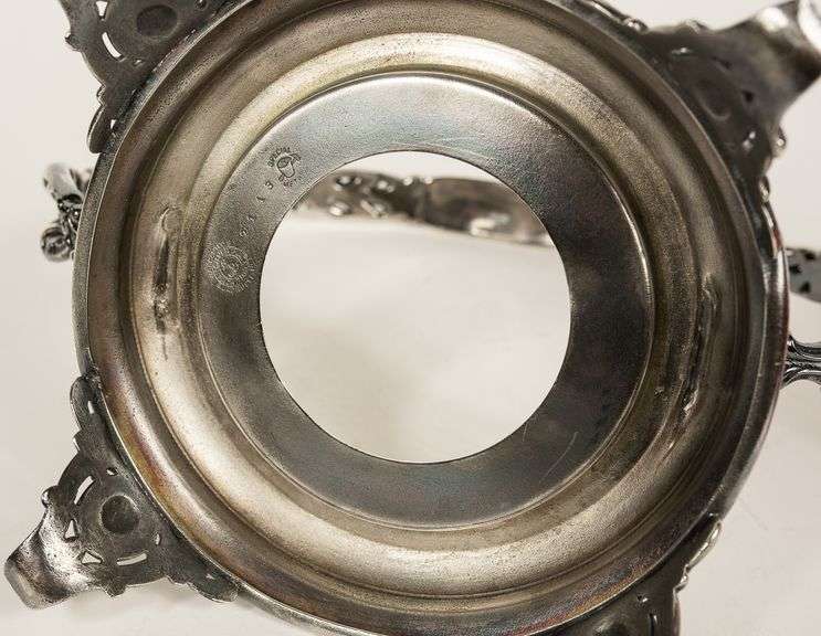 VICTORIAN BRIDE'S BASKET