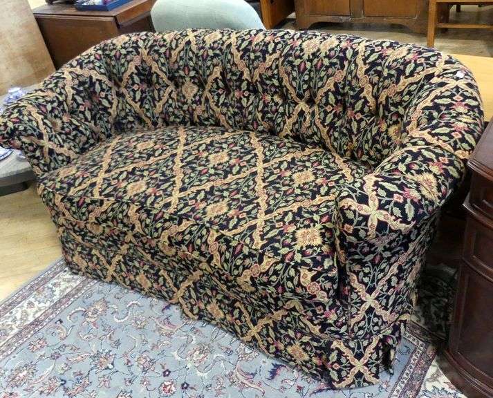 CURVED DECORATOR SETTEE