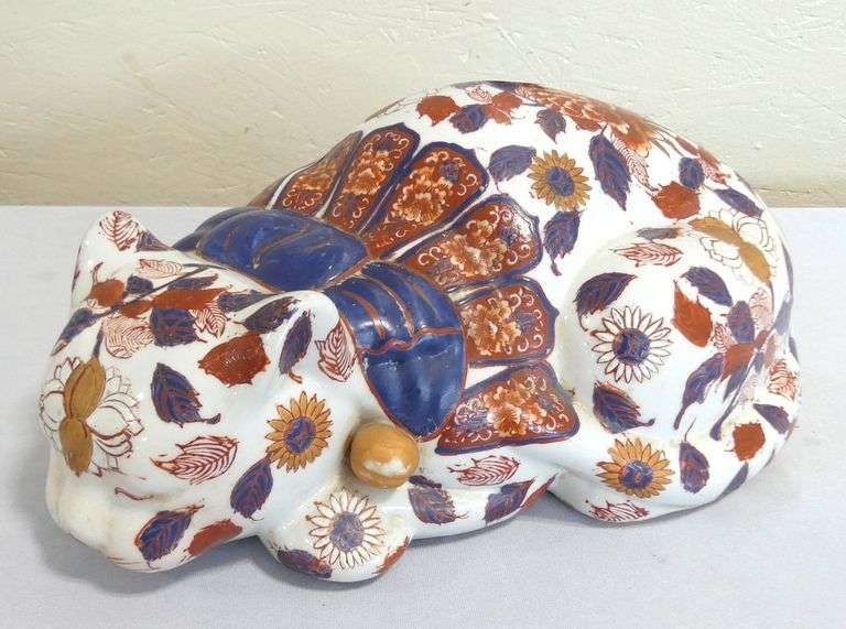 CHINESE IMARI PORCELAIN "CAT" FIGURINE