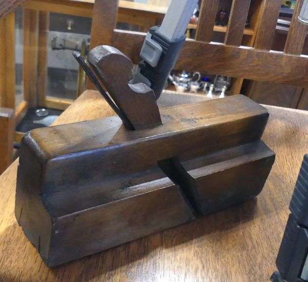 TRIPOD, JUG, PLANER AND CLAMP