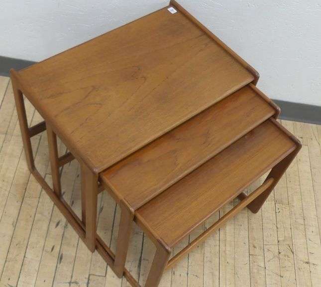 TEAK NEST OF THREE TABLES