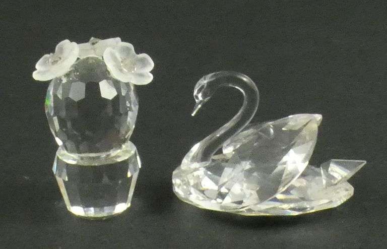 8 SWAROVSKI COLLECTIBLES