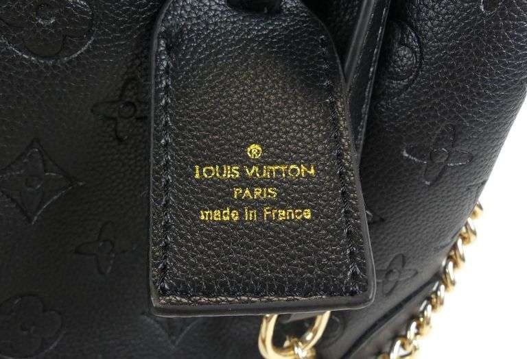LOUIS VUITTON BUCKET BAG