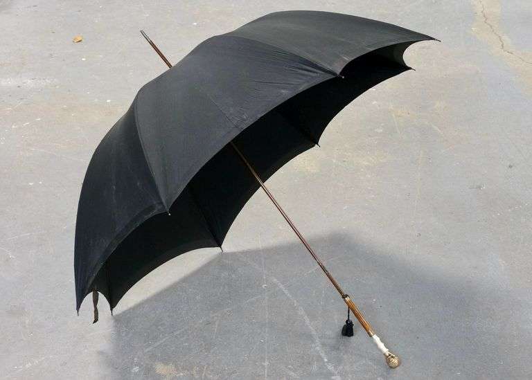 ANTIQUE UMBRELLA
