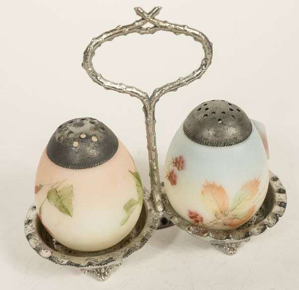 MT. WASHINGTON GLASS SHAKERS ON STAND