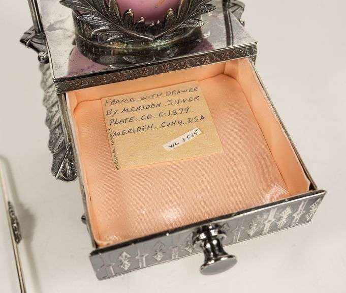 PINK SATIN GLASS PICKLE CRUET