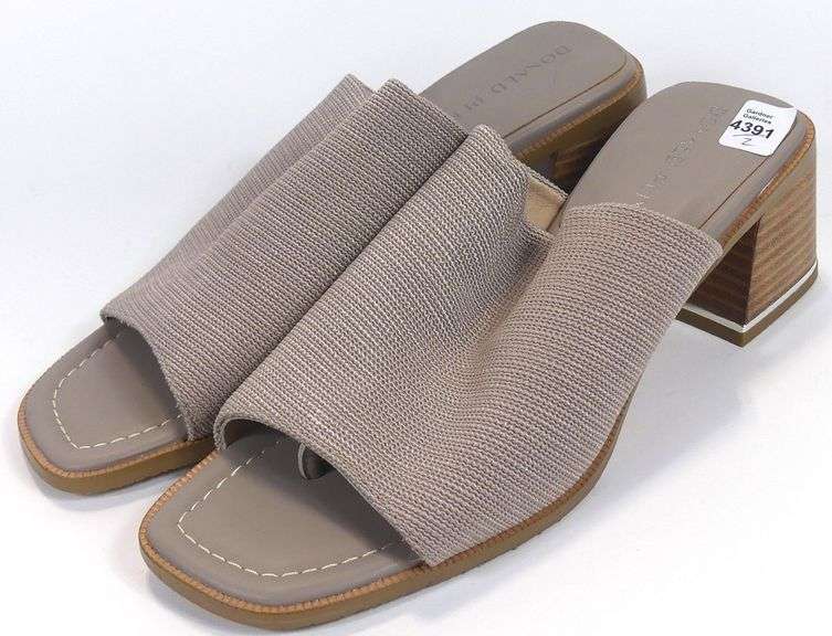 DONALD PLINER SANDALS