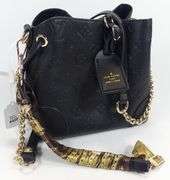 LOUIS VUITTON BUCKET BAG