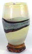 ART GLASS VASE