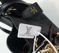 LOUIS VUITTON BUCKET BAG